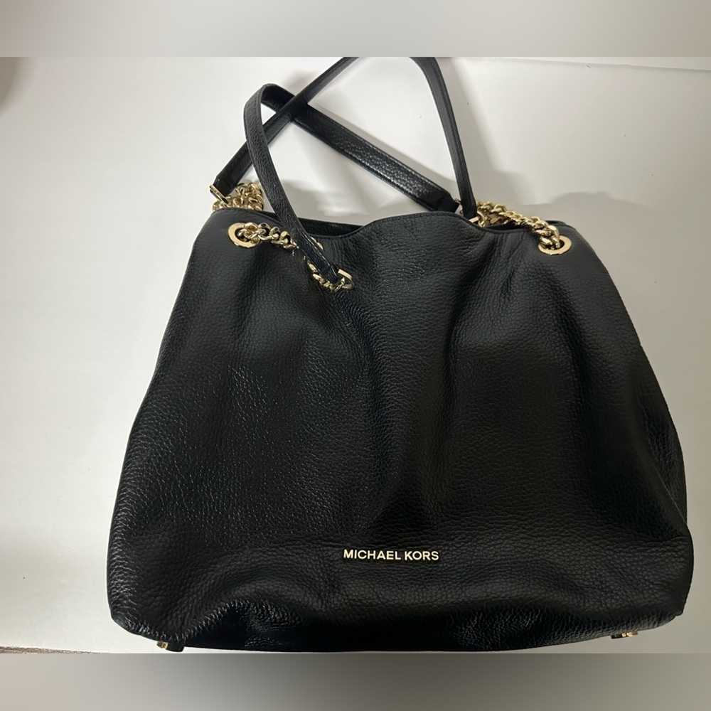 Michael Kors Black Slouchy Pebbled Leather Shoulder Bag with Gold Chain - Picture 4 of 10